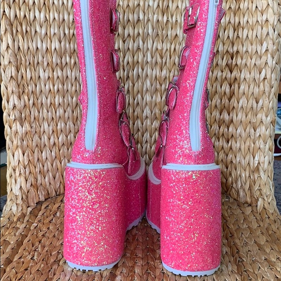NIB Demonia Pink Candy Glitter Heart Trinity Boots - Picture 7 of 8